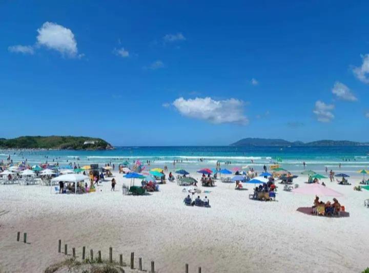 A 50M Da Praia Do Forte Em Cabo Frio Extérieur photo